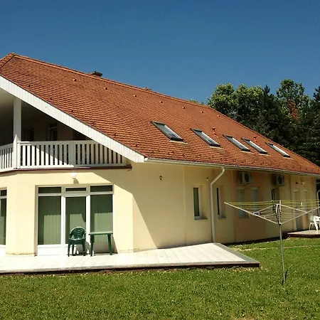 Marianna Apartmanhaz Daire *